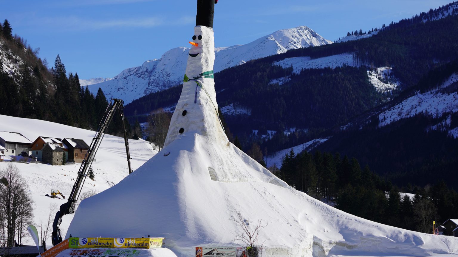 Der größte Schneemann der Welt steht in der Steiermark - ALPENmag